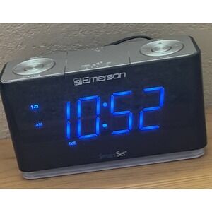 Emerson BLUETOOTH Digital Alarm Clock FM Radio DUAL ALARMS USB Charge CK51507